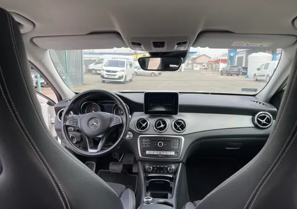 Mercedes-Benz GLA cena 109965 przebieg: 93000, rok produkcji 2019 z Garwolin małe 254